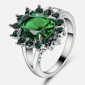 New Emerald White Gold Ring.